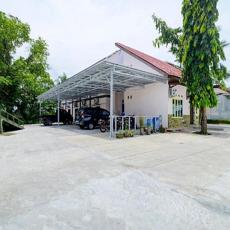 Oyo 90263 Hotel Diva Golf Bengkulu Exteriér fotografie