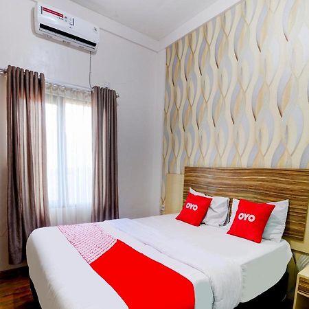 Oyo 90263 Hotel Diva Golf Bengkulu Exteriér fotografie