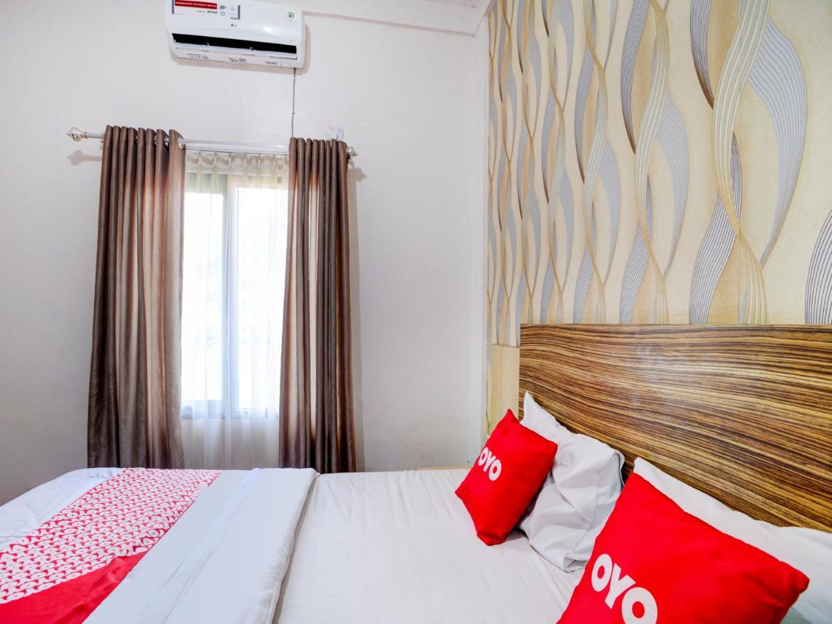 Oyo 90263 Hotel Diva Golf Bengkulu Exteriér fotografie